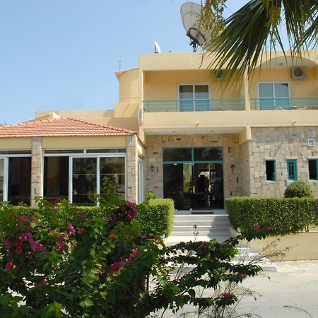 Barbie Hotel Apartments Ялисос Екстериор снимка