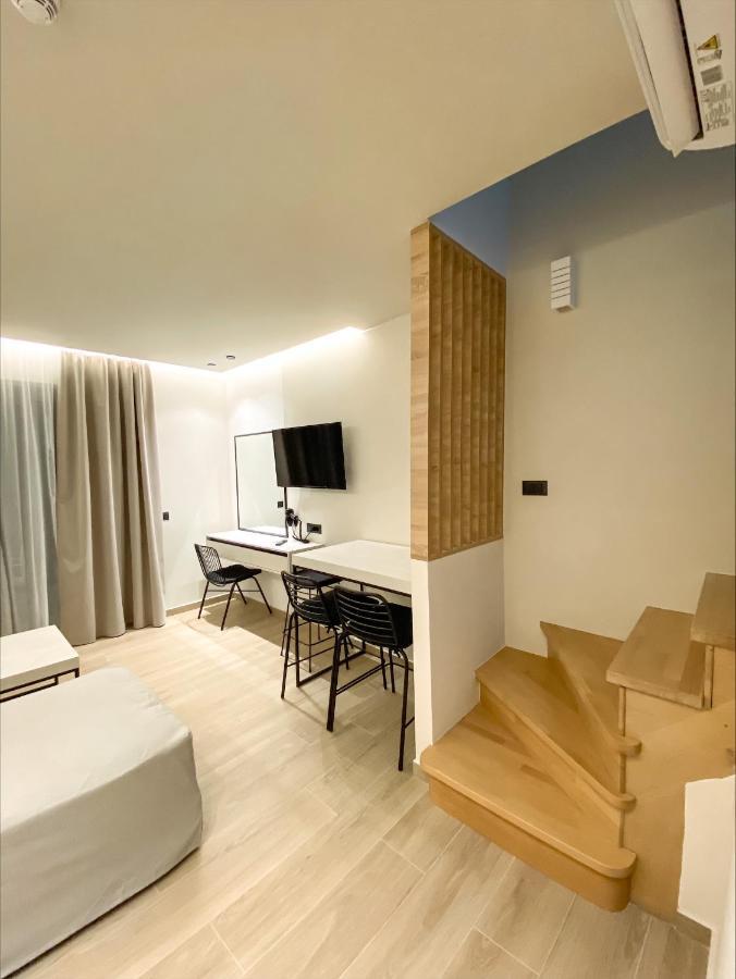 Barbie Hotel Apartments Ялисос Екстериор снимка