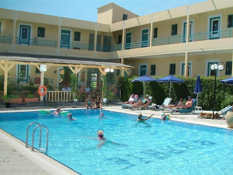 Barbie Hotel Apartments Ялисос Екстериор снимка