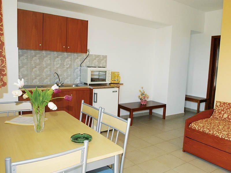 Barbie Hotel Apartments Ялисос Екстериор снимка
